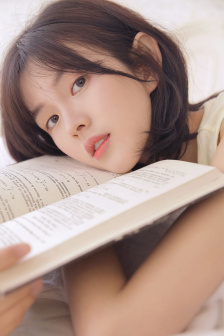 不戴胸罩的女邻居